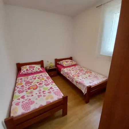 House Marina 30m From The Sea